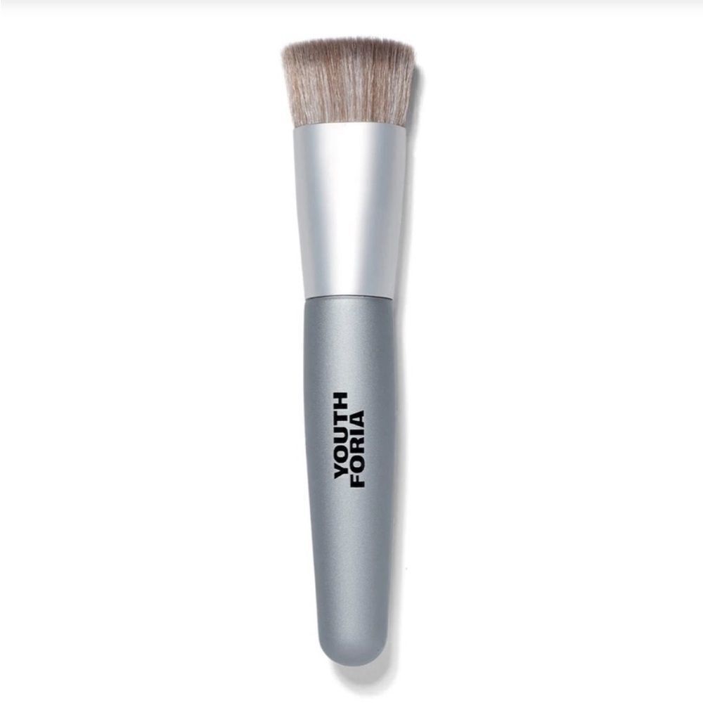 YOUTHFORIA OVAL FOUNDATION BRUSH